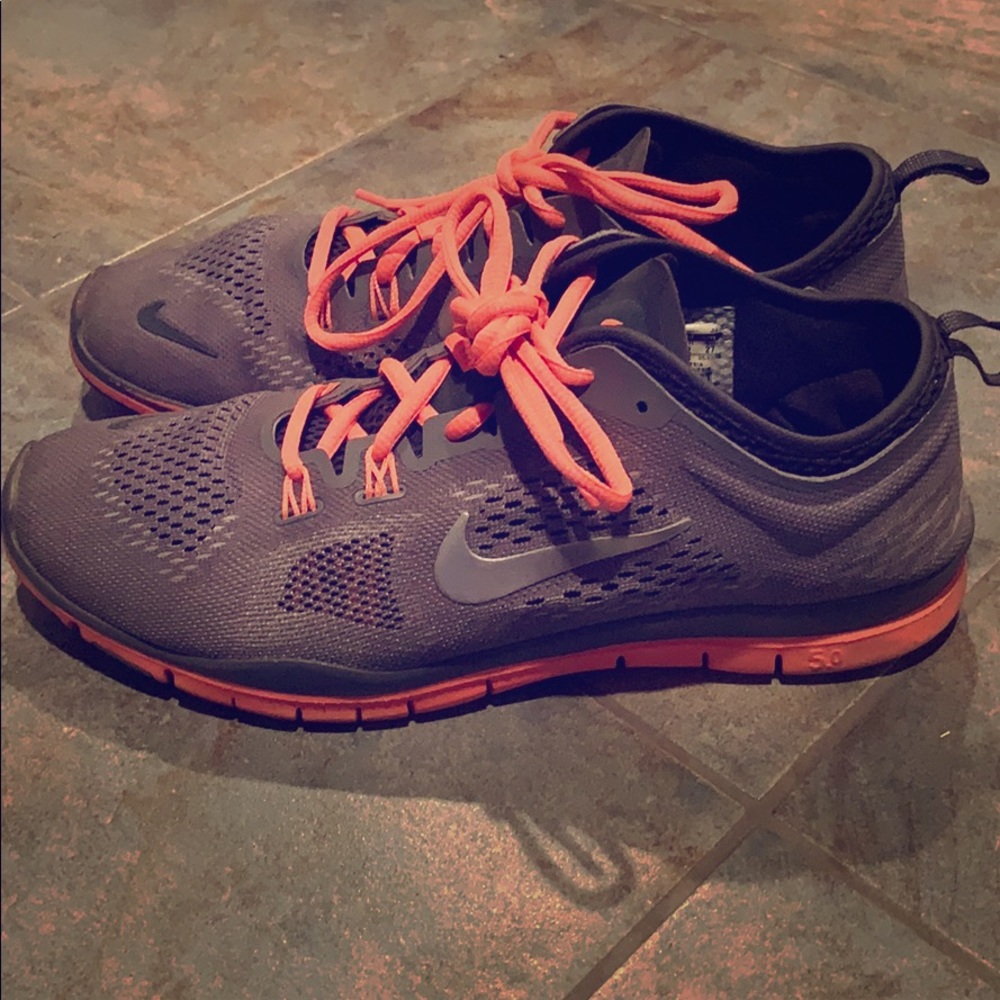 Women’s Nike Sneakers Grey and orange size US 10
